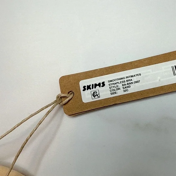 NWT Skims Smoothing Intimates Unlined Strapless Bra - Picture 5 of 5